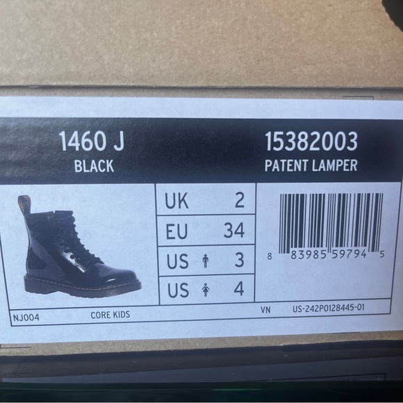 Dr. Martens Patent Lamper Kids Boots - Picture 5 of 12